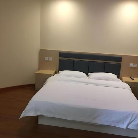 Greentree Inn Wuhu Fangte Second Phase Nanxiang Wanshang Express Hotel Buitenkant foto
